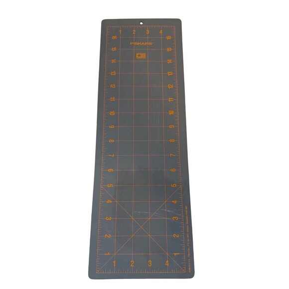 Fiskars 4" X 16” Quilting Ruler Non-Slip Cutting Mat Gray Orange - Picture 1 of 3